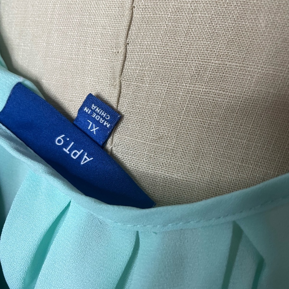 Women’s Apt 9 Pleat Neck Top - Picture 3 of 8